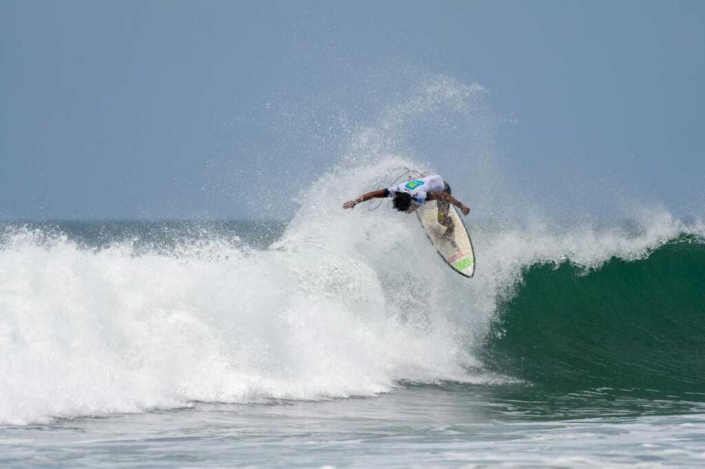 ¡Nuevo contenido del equipo próximamente! 10 Bomber Floating Eyewear Latin America Equipo aerotransportado 2018 Federacion Surf