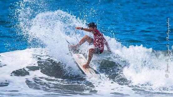 ¡Nuevo contenido del equipo próximamente! 11 Bomber Floating Eyewear Latin America Equipo surfistacon backside shred